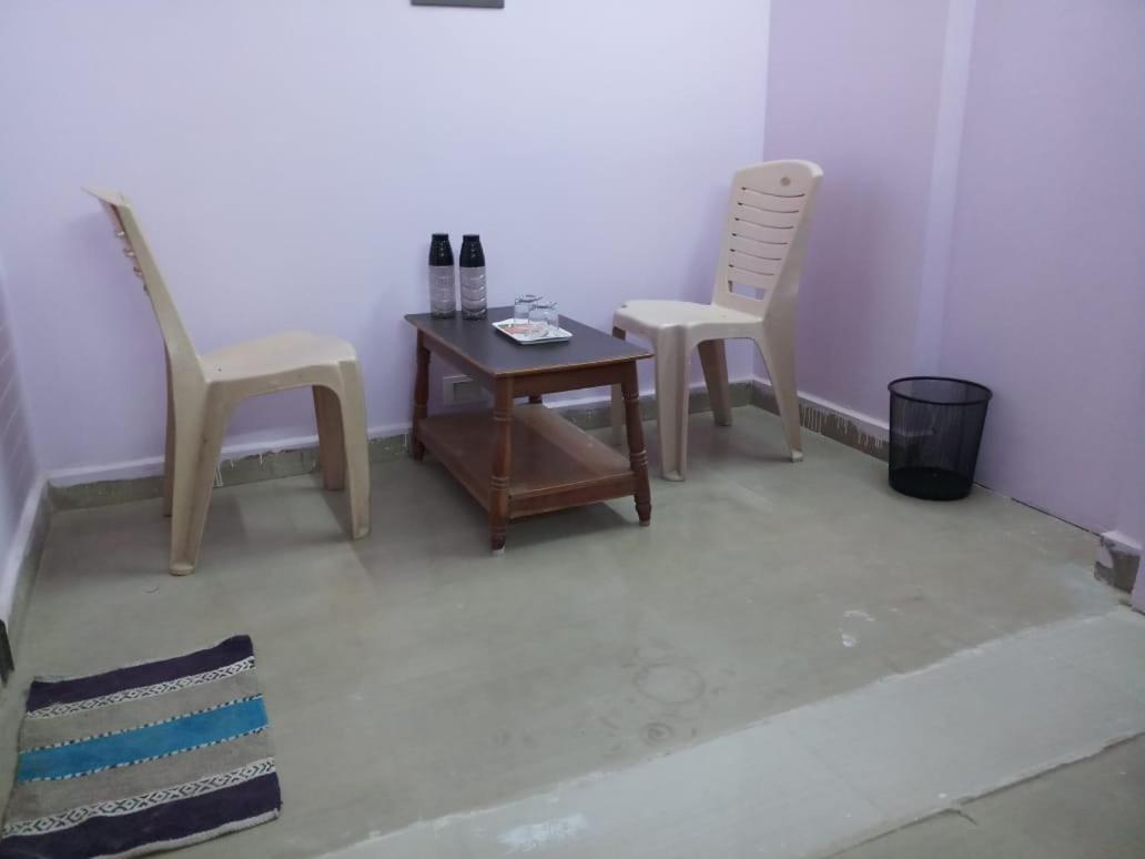 Отель Sri Kousthubham Residency Тирупати Экстерьер фото