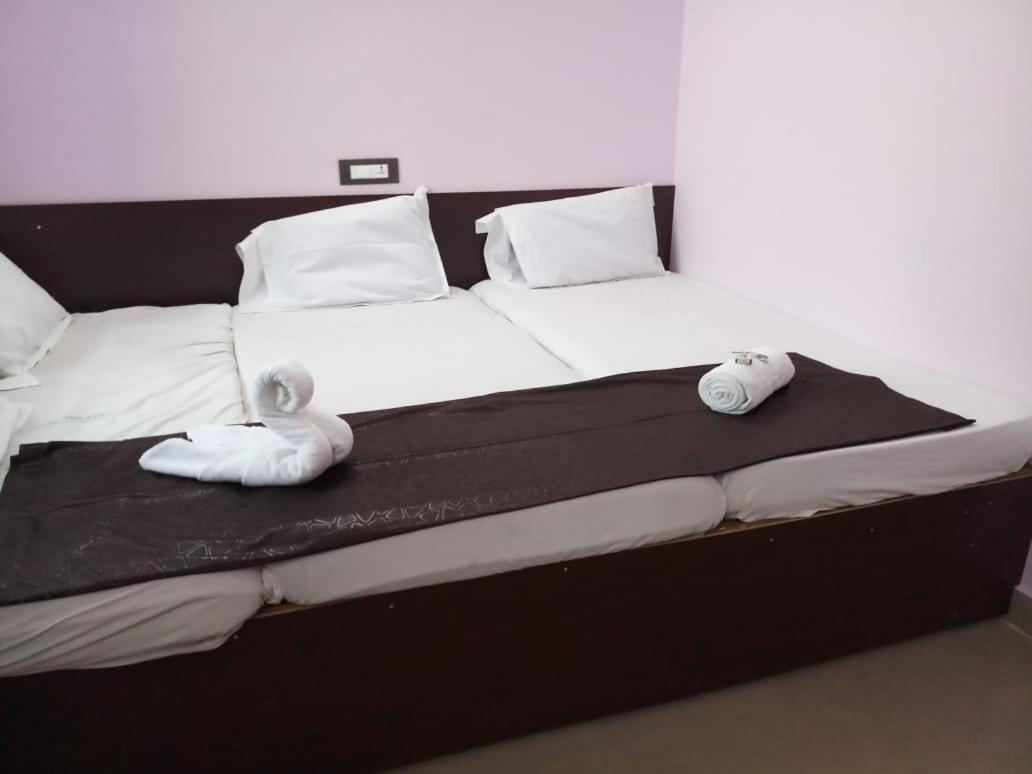 Отель Sri Kousthubham Residency Тирупати Экстерьер фото