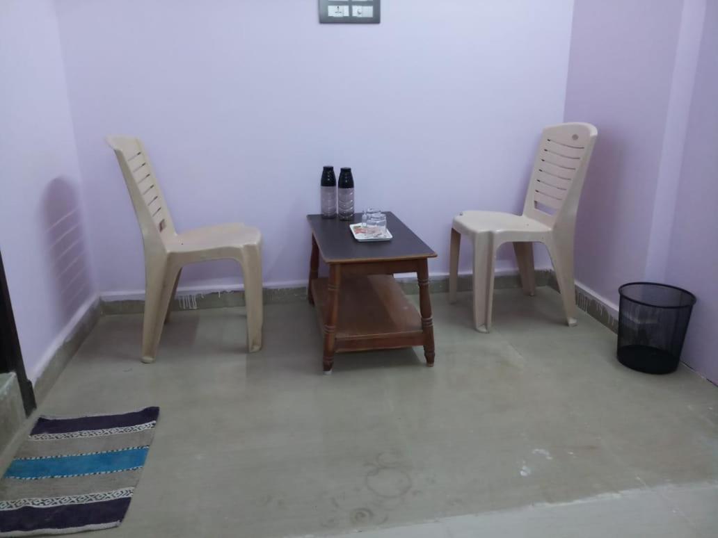 Отель Sri Kousthubham Residency Тирупати Экстерьер фото